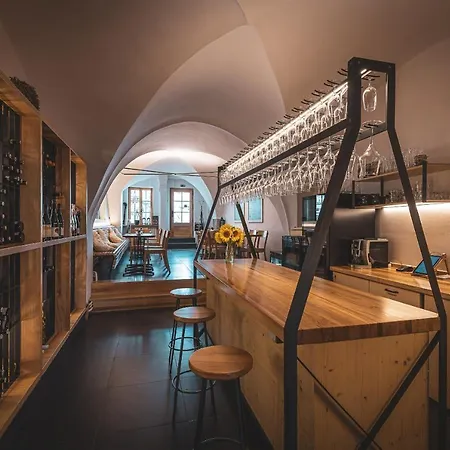 Renesanční Vinařský Dům V Historickém Centru Znojma Apartmán