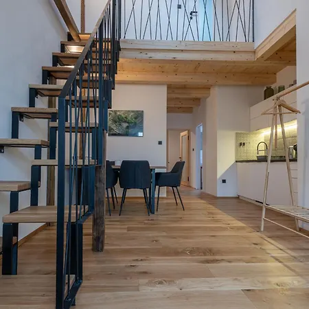Renesanční Vinařský Dům V Historickém Centru Znojma Apartmán *