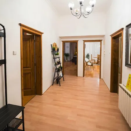 Renesanční Vinařský Dům V Historickém Centru Znojma * Znojmo