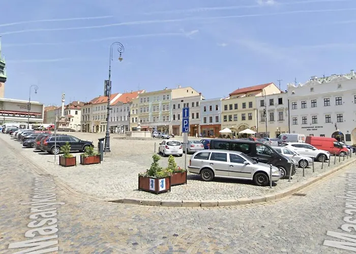 Renesancni Vinarsky Dum V Historickem Centru Znojma زنويمو